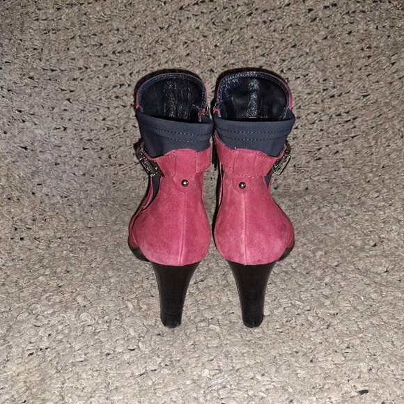 AQUATALIA-Ankle Booties-Dark Red Suede-Side Zip-Decorative Buckle-Sz 6-Near Mint - Picture 6 of 8
